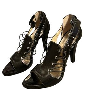 MICHAEL KORS Women’s Size 7.5 Black Leather Strappy Heels Adjustable EUC